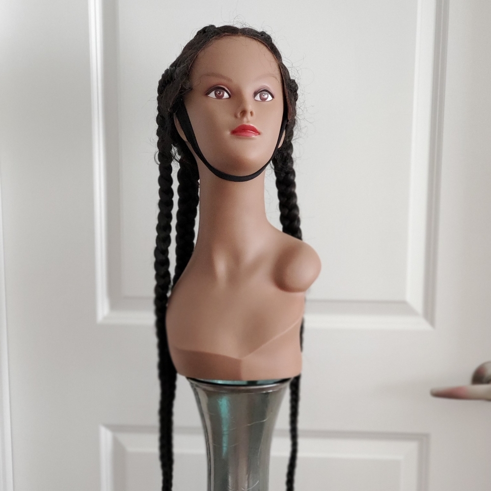 Braided wig - Picture 2 of 11
